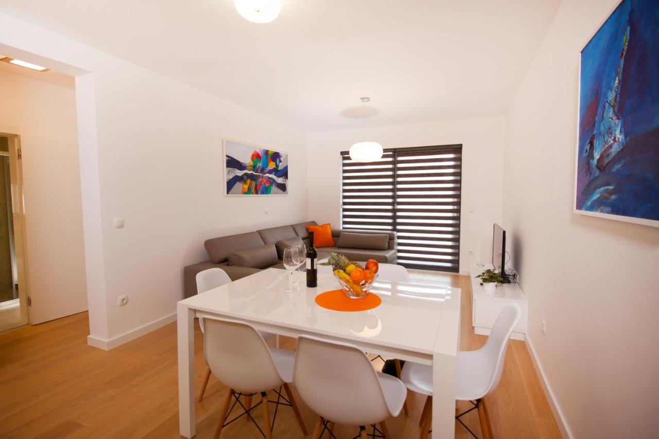 Apartments By The Sea Makarska - 19145 Экстерьер фото